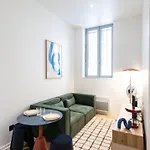 Opera 4 Apartment