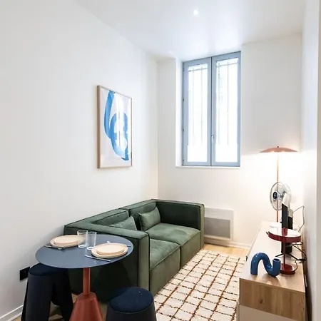 Opera 4 Apartmán