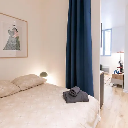 Opera 4 Apartment *